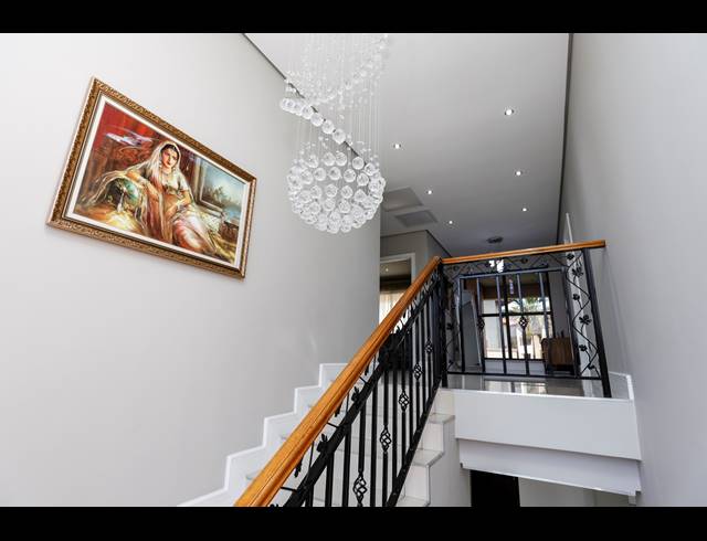4 BEDROOM TOWNHOUSE FOR SALE IN IZINGA